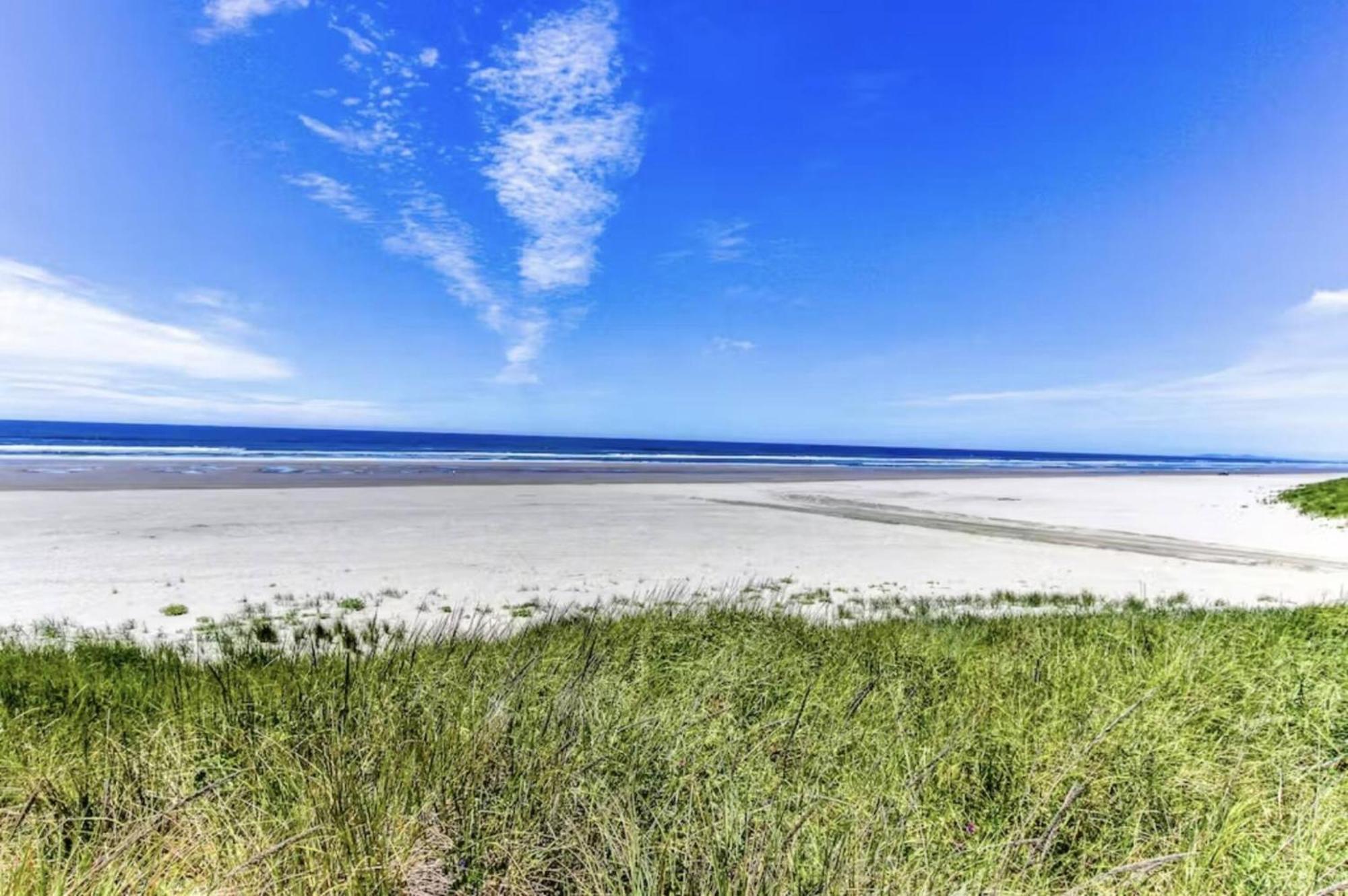 Pacific Northwest Beach House 5G Ev Charger Dog 기어하트 외부 사진