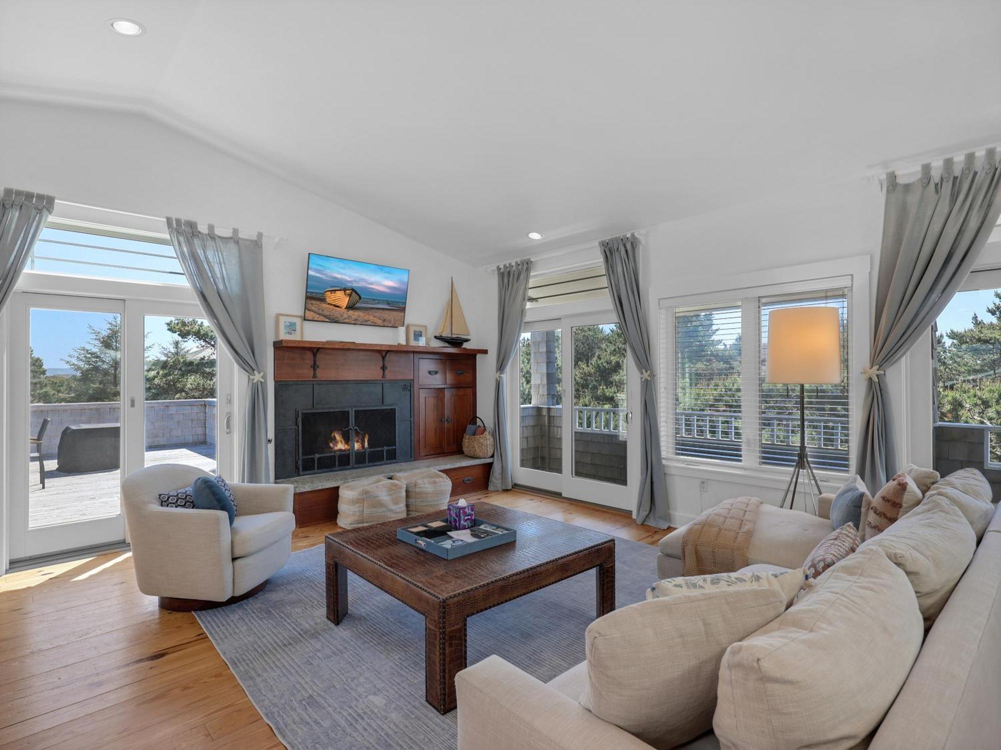 Pacific Northwest Beach House 5G Ev Charger Dog 기어하트 외부 사진